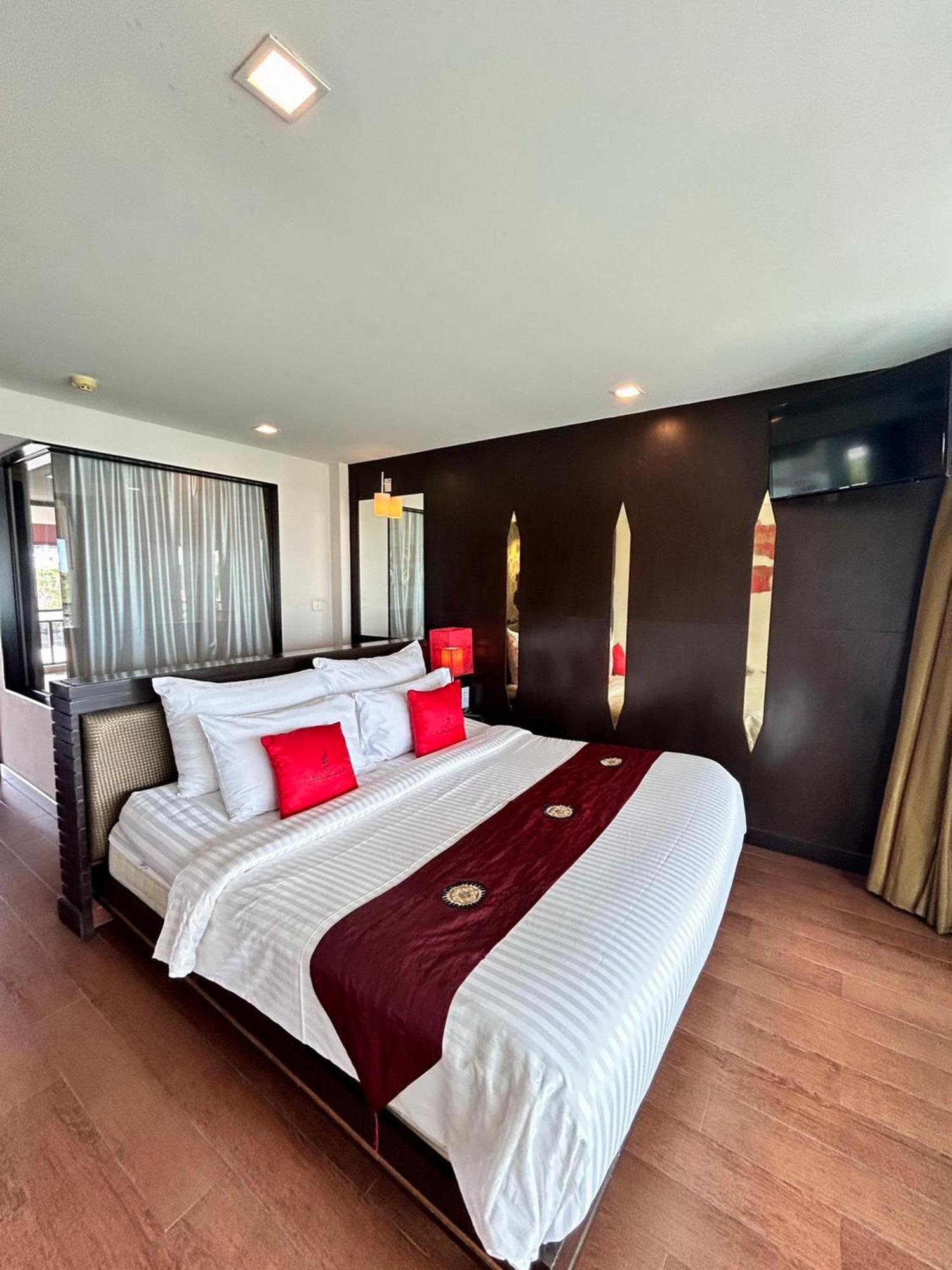 Royal Thai Pavilion Jomtien Hotel Паттая Екстер'єр фото